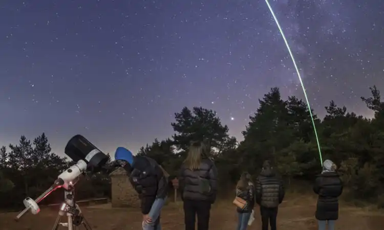 El Parc Astronòmic de Prades cerca un guia per reforçar la programació d’estiu